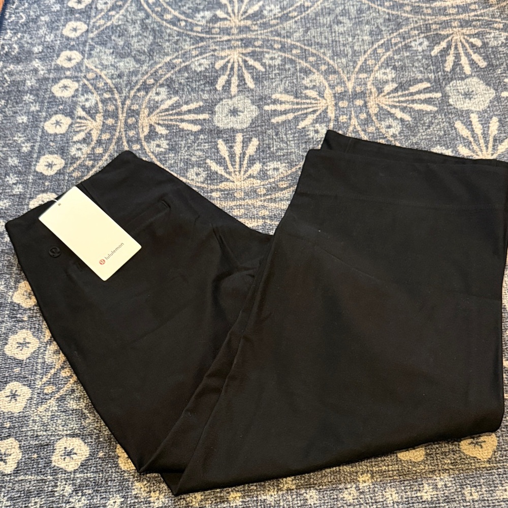 Lululemon Athletica Women’s Black Utilitrch straight leg trouser